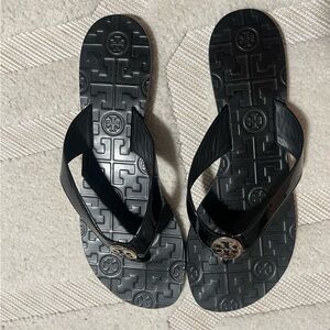 Tory Burch Thora Black Patent Leather Flip Flop Thong Sandals. Barely used.